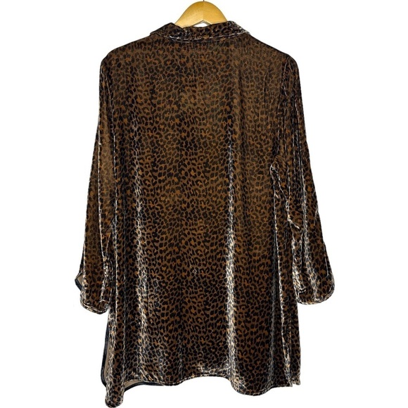 NWOT Soft Surroundings Icon Silk Velvet Poets Shirt in Animal Print Size L - Picture 10 of 10